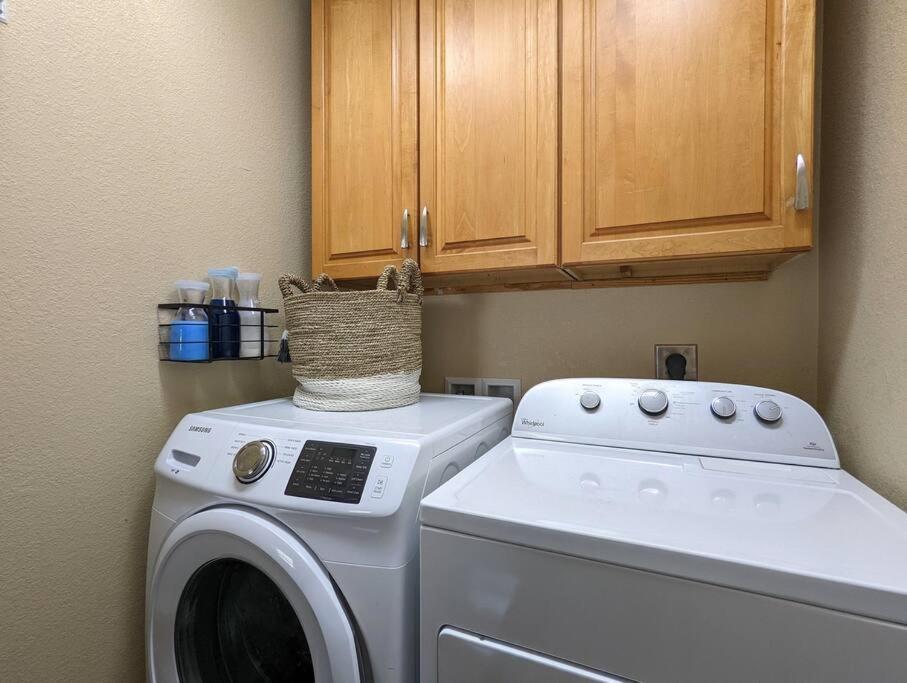3Bed & 2Bath Property Couple Minutes From Siesta Key Beach & Downtown Sarasota Luaran gambar